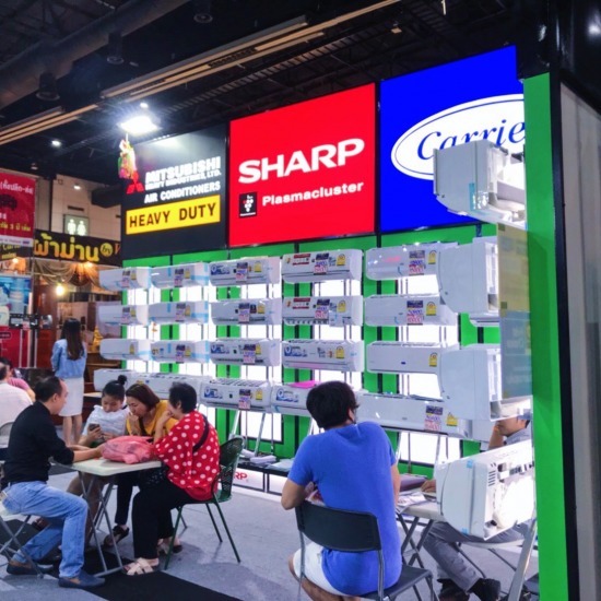 รับทำชั้นวางสินค้าออกบูธ - บริษัท กรอาร์ตส์ จำกัด - รับทำชั้นวางสินค้า  ชั้นวางสินค้าออกบูธ  โรงงานผลิตชั้นวางสินค้า  รับทํา display โชว์สินค้า 