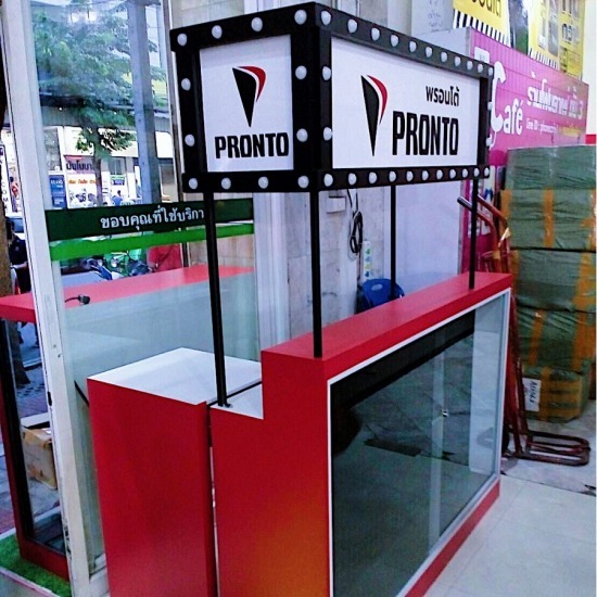 รับทำชั้นวางสินค้าออกบูธ - บริษัท กรอาร์ตส์ จำกัด - รับทำชั้นวางสินค้า  ชั้นวางสินค้าออกบูธ  โรงงานผลิตชั้นวางสินค้า  รับทํา display โชว์สินค้า 