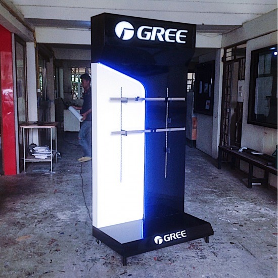 รับทำชั้นวางสินค้าออกบูธ - บริษัท กรอาร์ตส์ จำกัด - รับทำชั้นวางสินค้า  ชั้นวางสินค้าออกบูธ  โรงงานผลิตชั้นวางสินค้า  รับทํา display โชว์สินค้า 